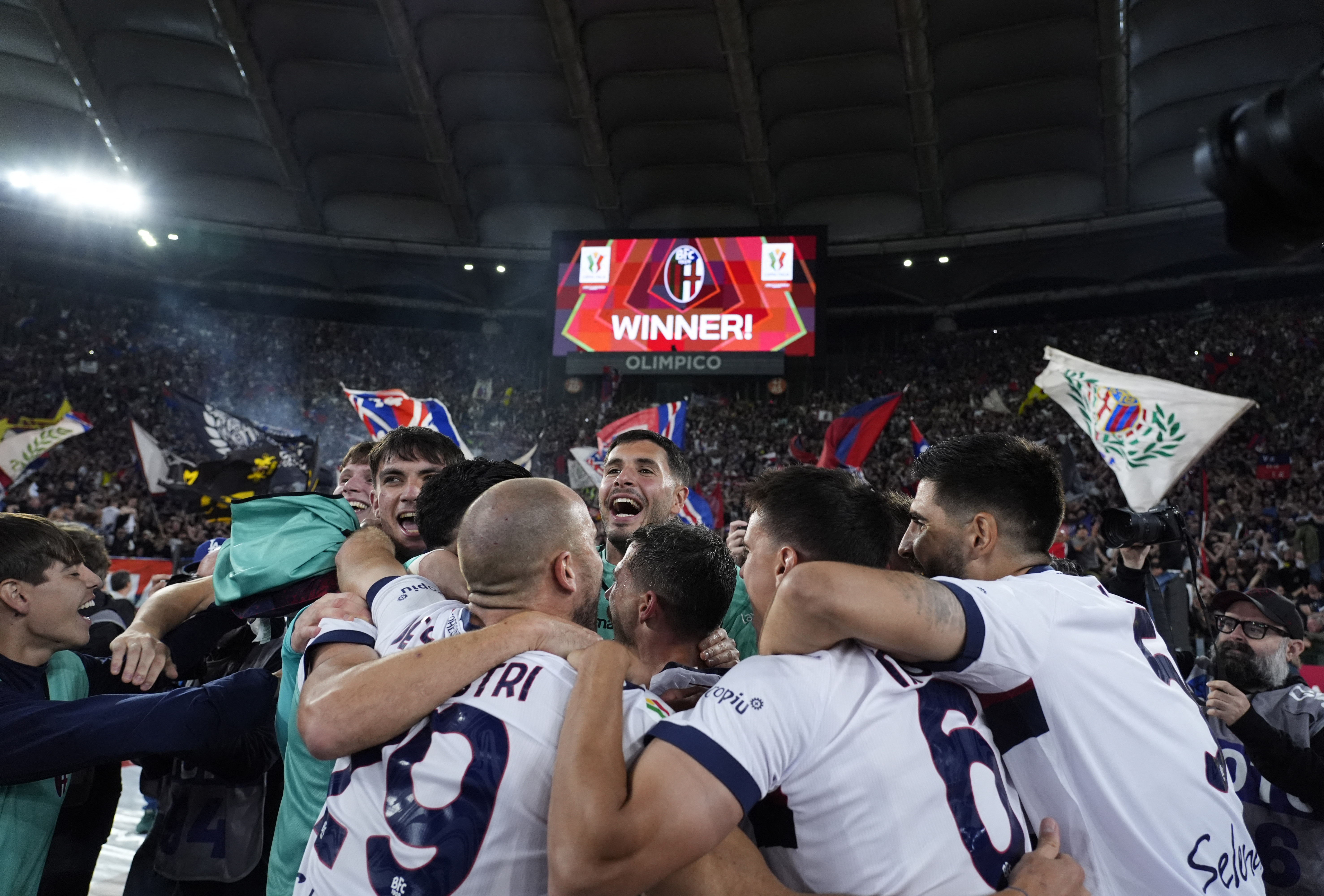 Bologna vs Milan anh 2