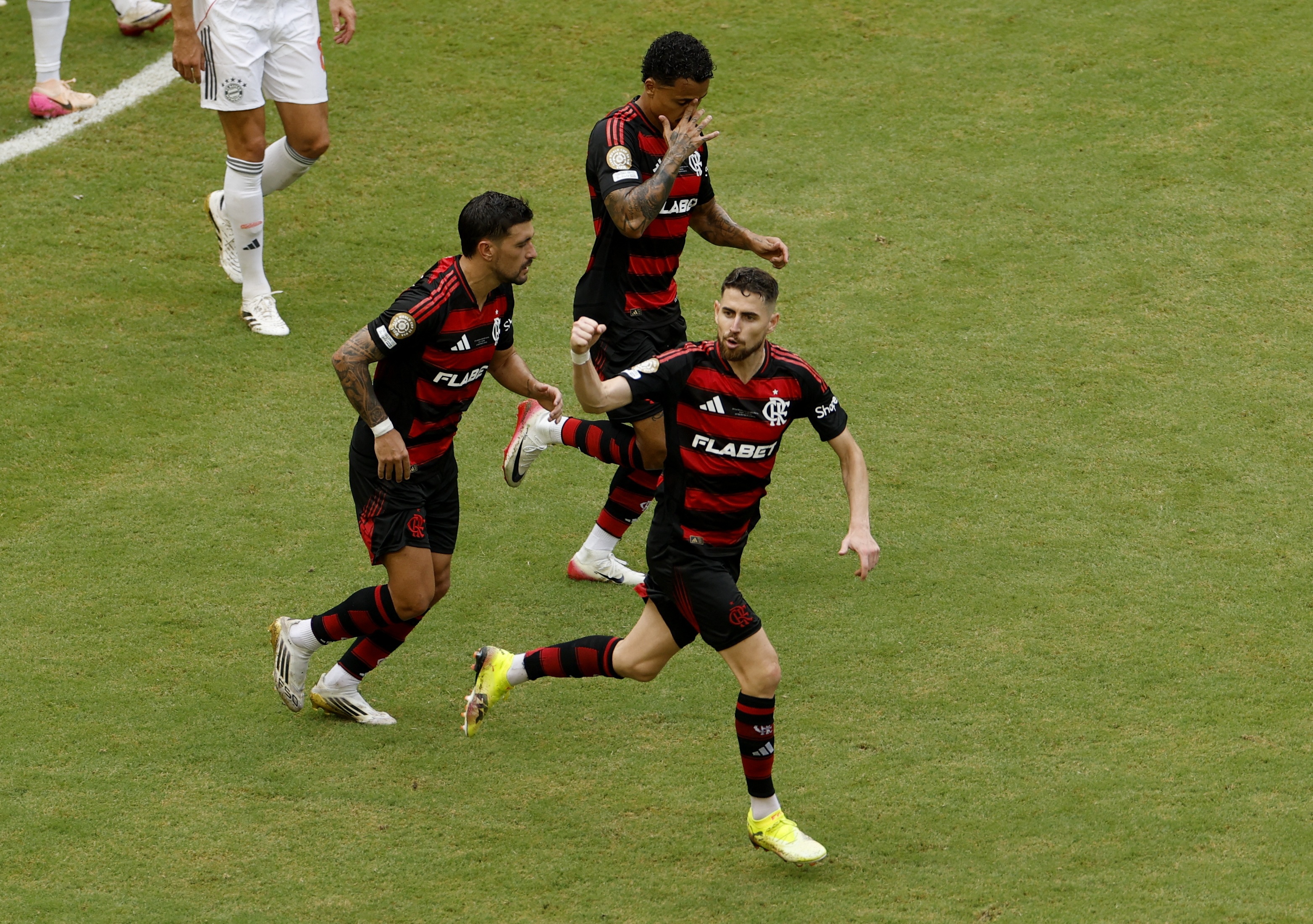 Bayern dau Flamengo anh 3