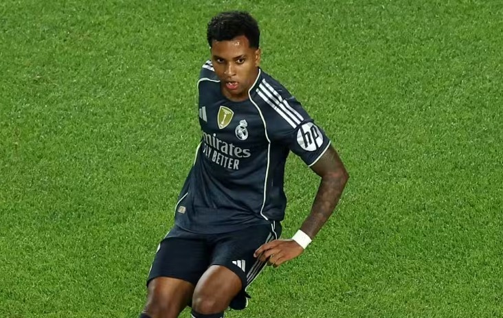 Ben do khong ngo danh cho Rodrygo hinh anh