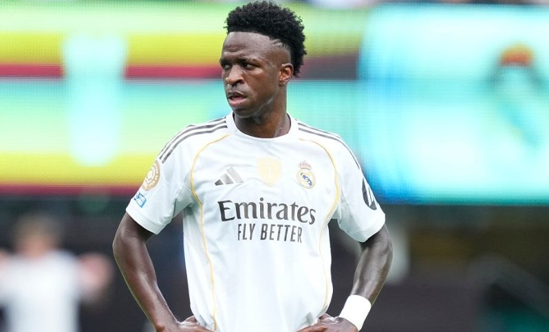 Real nham sieu sao thay Vinicius hinh anh