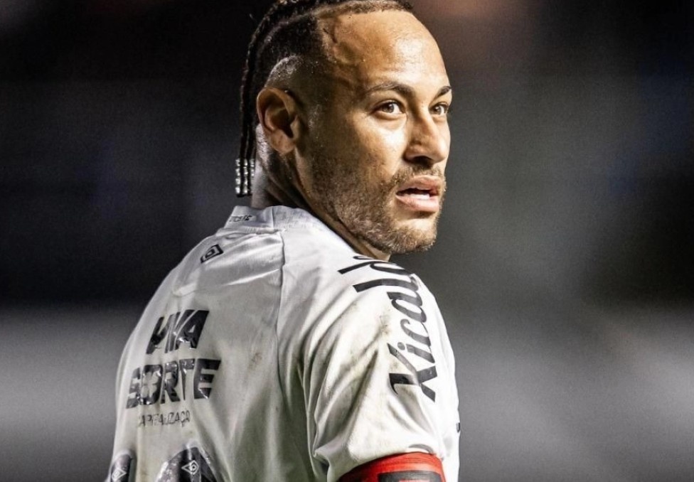 Neymar doi roi Santos hinh anh