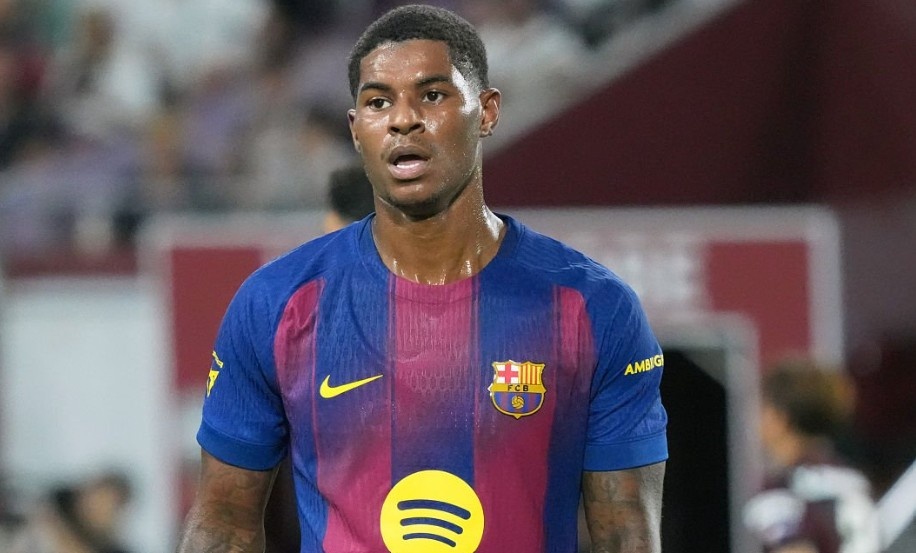 Rashford ghi dau trong tran thang 7-3 cua Barca hinh anh