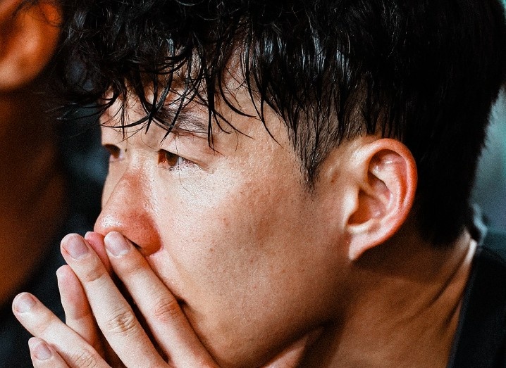 Son bat khoc trong lan cuoi cung khoac ao Tottenham hinh anh