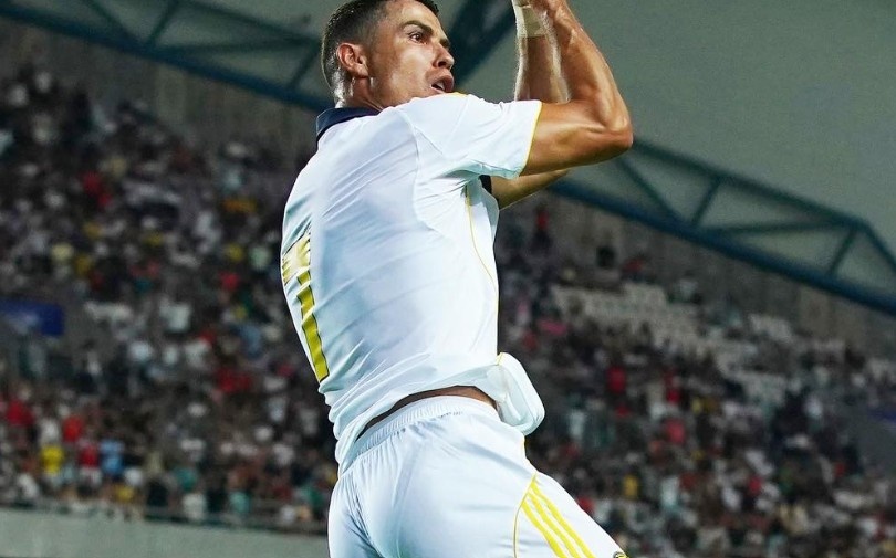 Ronaldo lap hat-trick hinh anh