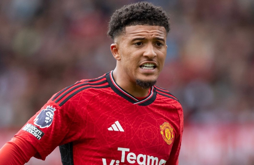 Dong thai gay ngo ngang cua MU voi Sancho hinh anh