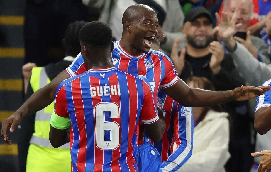 Crystal Palace gianh chien thang lich su o cup chau Au hinh anh