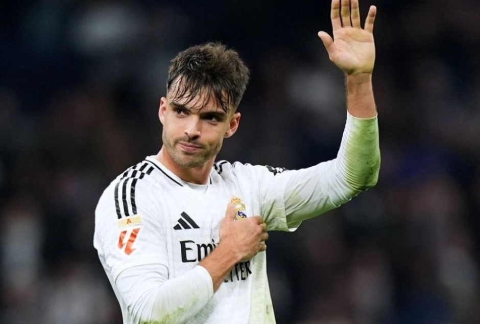 Bong da chau Au day song vi 'Ramos moi' hinh anh