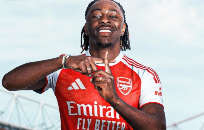 7 vu chuyen nhuong vua hoan tat hinh anh