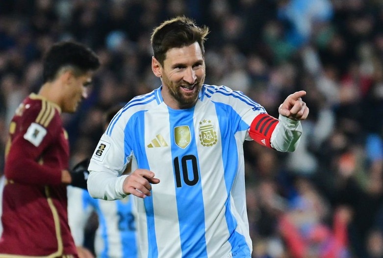 Messi ruc sang hinh anh