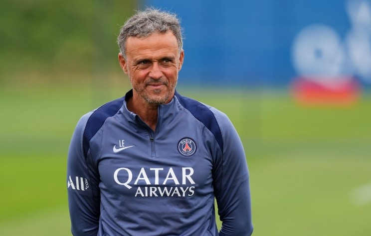 HLV Luis Enrique phau thuat khan cap hinh anh