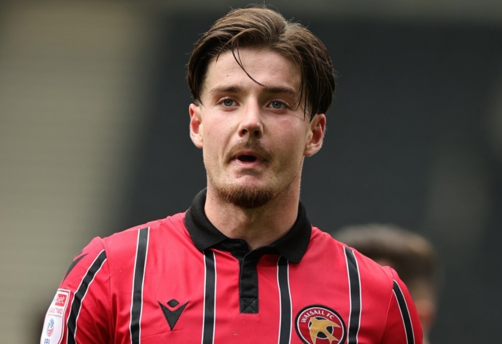 Cau thu Anh bi cam thi dau vi ca do hon 2.200 lan hinh anh