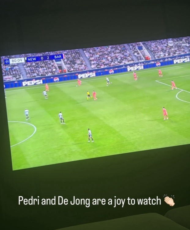 Barcelona dau Newcastle anh 1