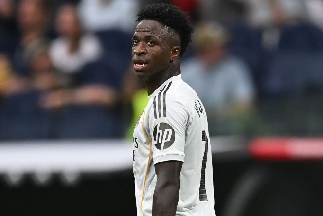 Vinicius muoi mat o cuoc dua Qua bong vang hinh anh