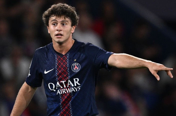 Man City ra gia ky luc cho sao PSG hinh anh