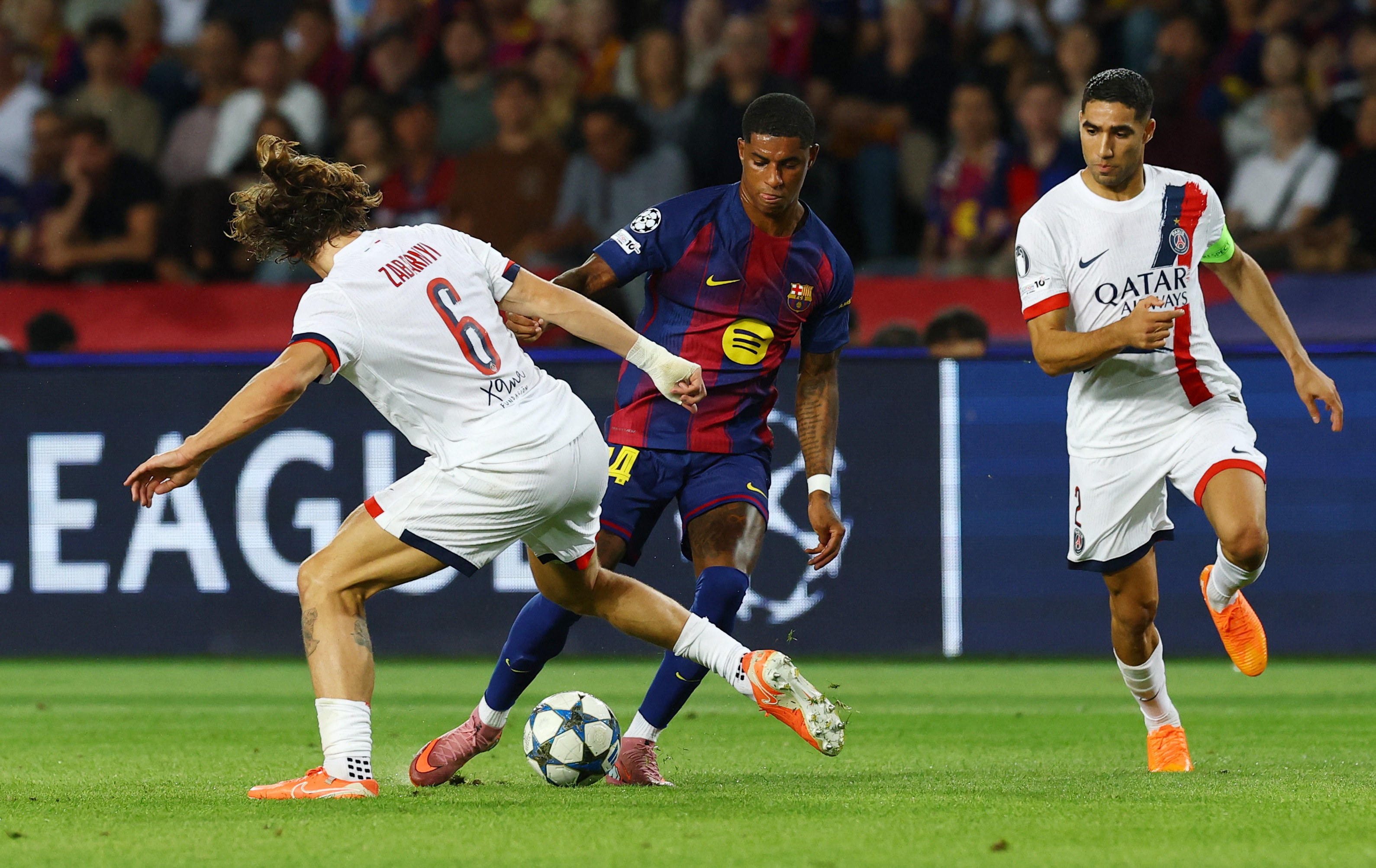Barcelona dau PSG anh 1