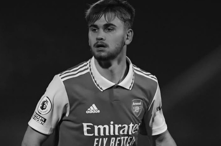 Cuu cau thu Arsenal qua doi o tuoi 21 hinh anh