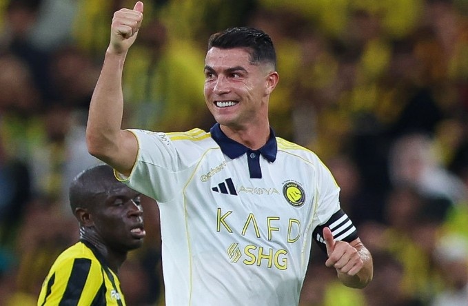Ronaldo toa sang, Al Nassr doc chiem ngoi dau SPL hinh anh