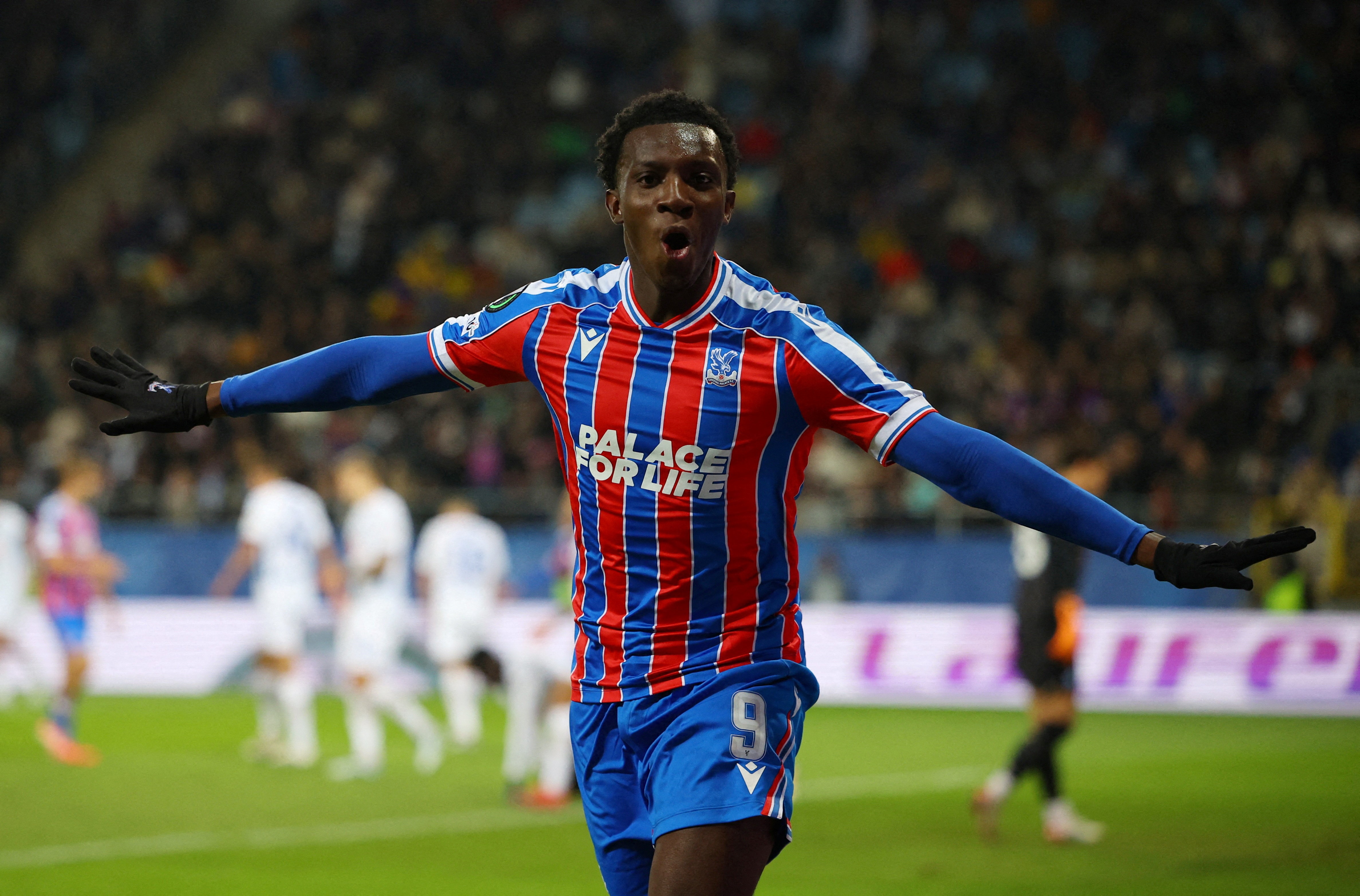 Crystal Palace lam nen lich su o cup chau Au hinh anh