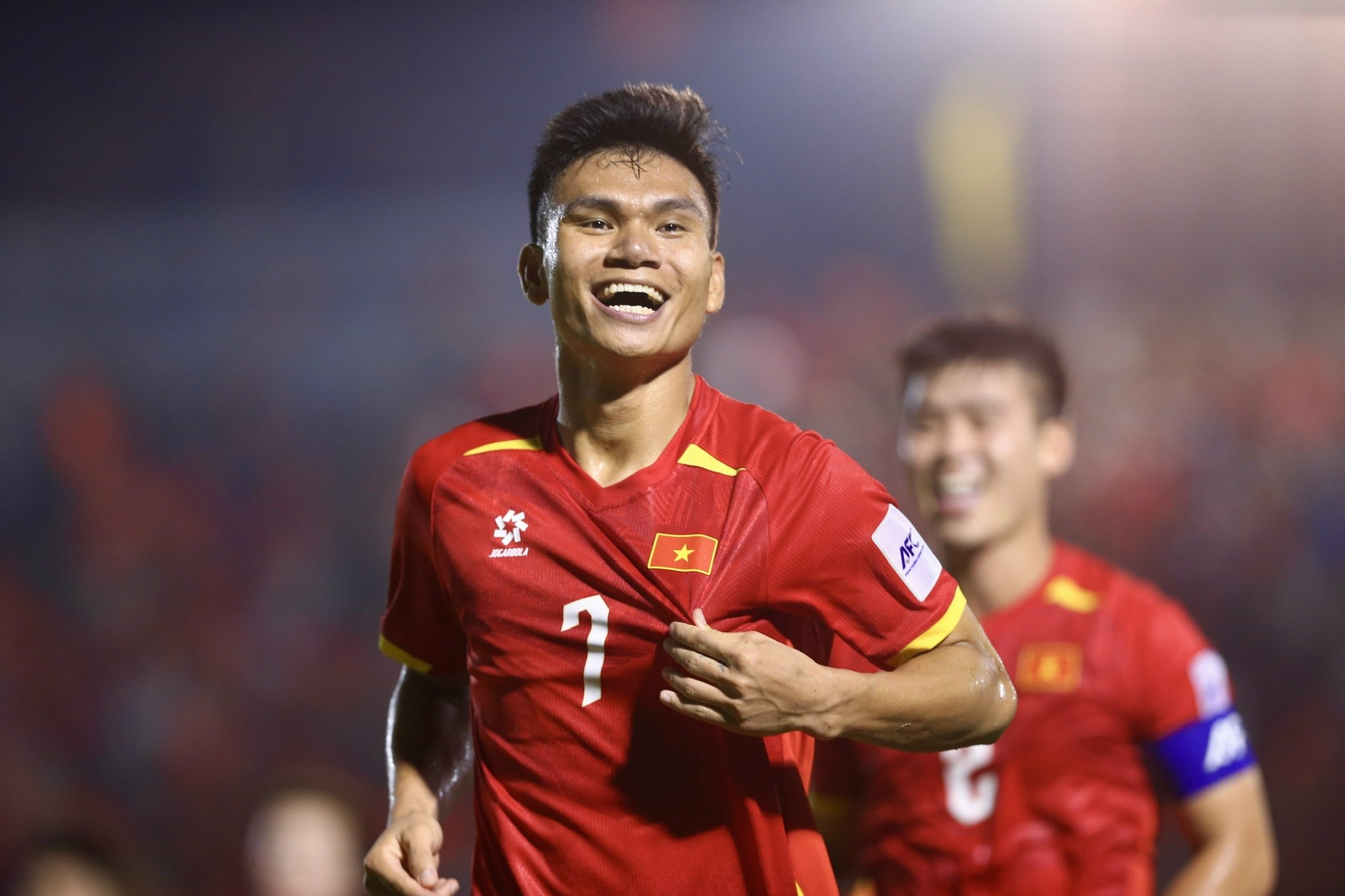 Tuyen Viet Nam thang hang sau tran thang Nepal hinh anh