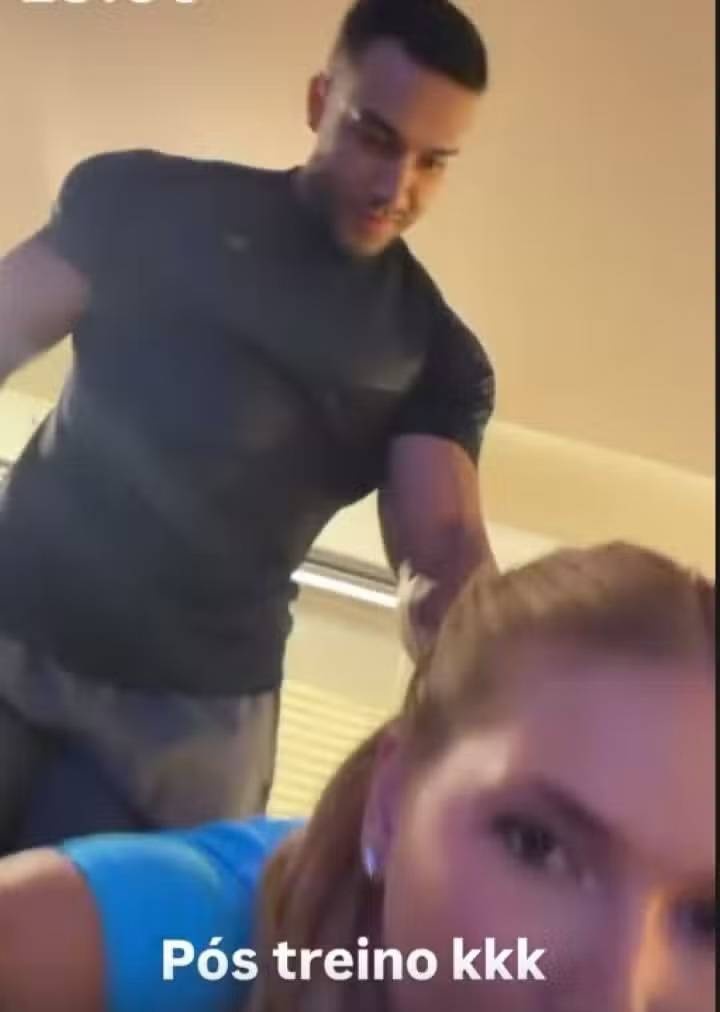 ban gai Vinicius anh 1