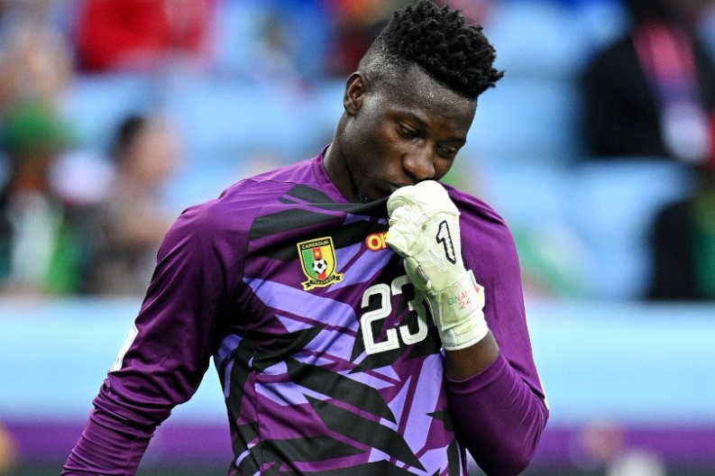 Mbeumo, Onana ngoi nha xem World Cup hinh anh