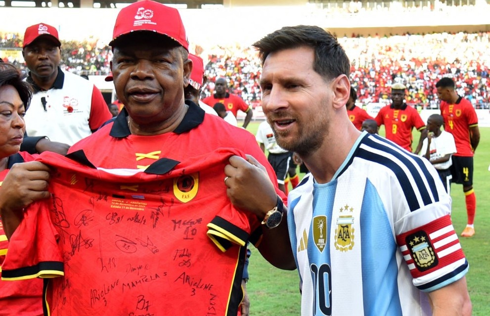 Ban thang lich su cua Messi hinh anh