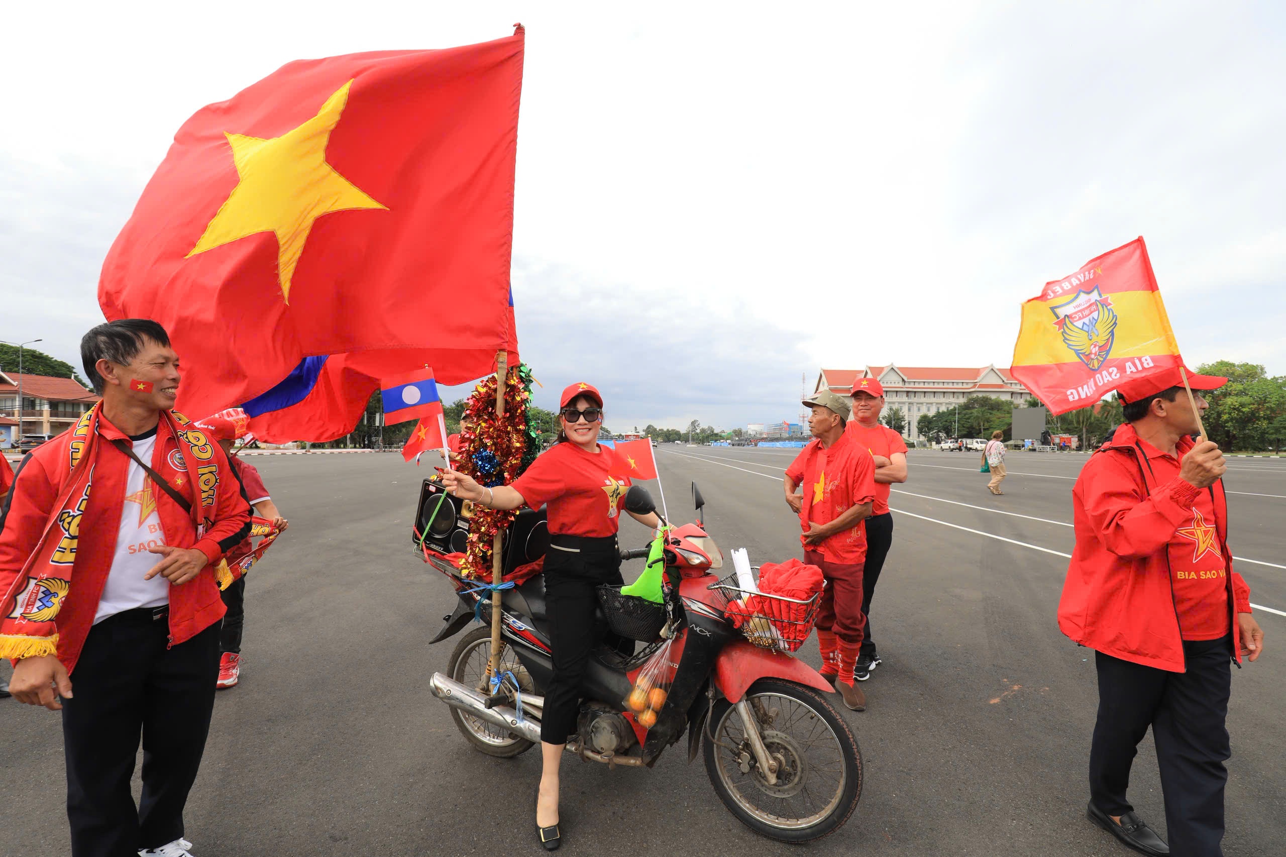 tuyen Lao dau Viet Nam anh 2