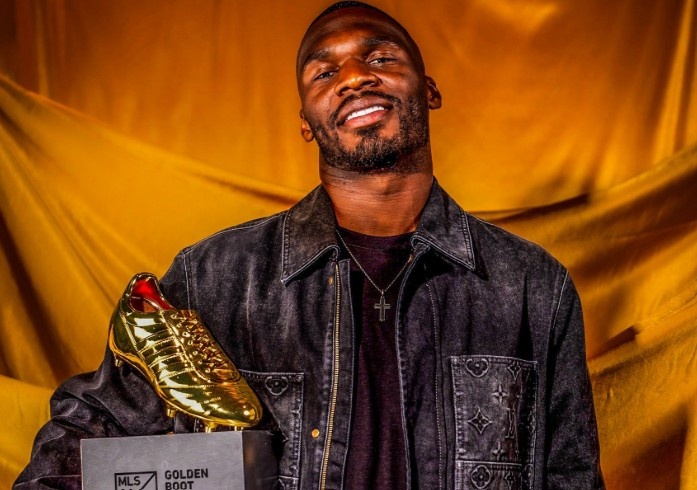 7 vu chuyen nhuong vua hoan tat hinh anh