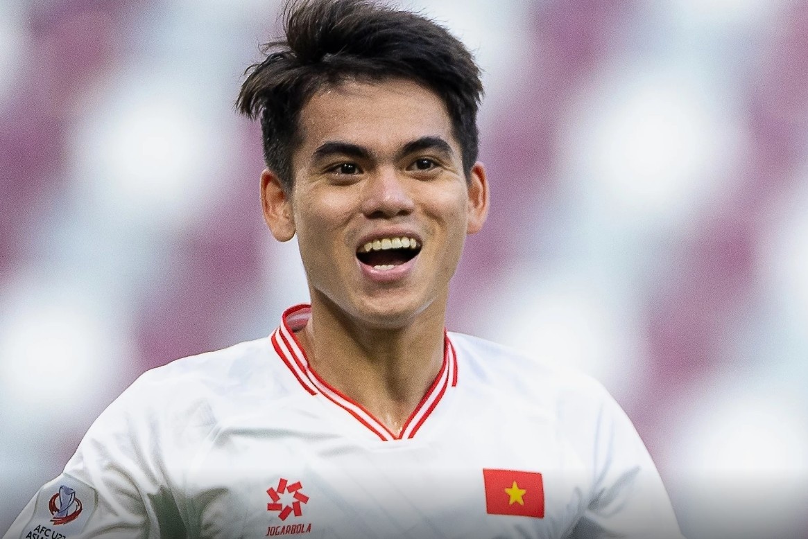 U23 Viet Nam 1-0 Kyrgyzstan: Khuat Van Khang mo ty so hinh anh
