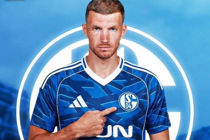 7 vu chuyen nhuong vua hoan tat hinh anh