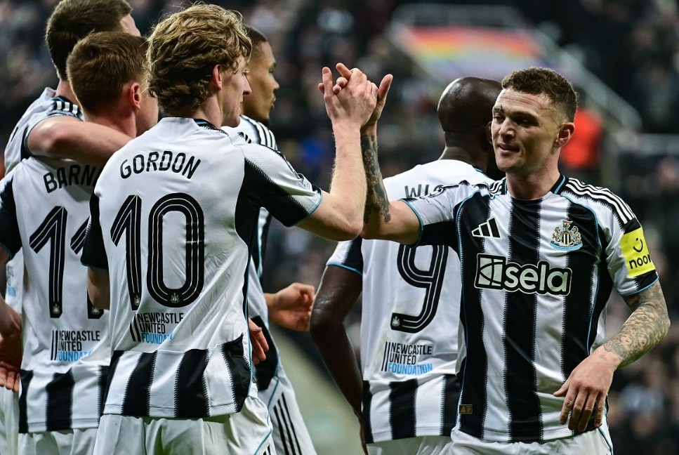 Newcastle lam nen lich su o Champions League hinh anh