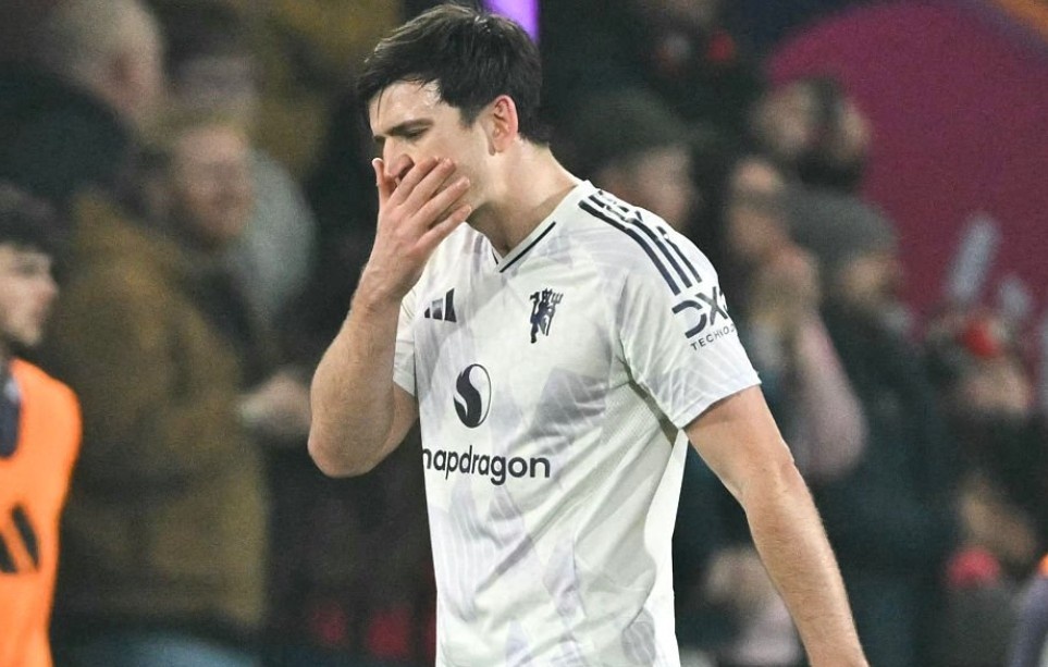 MU roi chien thang trong ngay Maguire nhan the do hinh anh