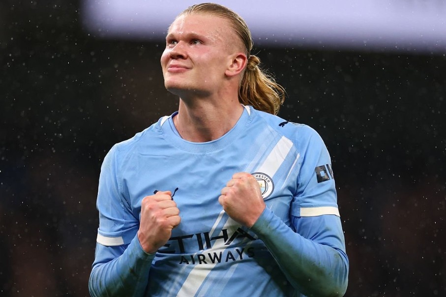 Man City pha hoi nong vao Arsenal hinh anh