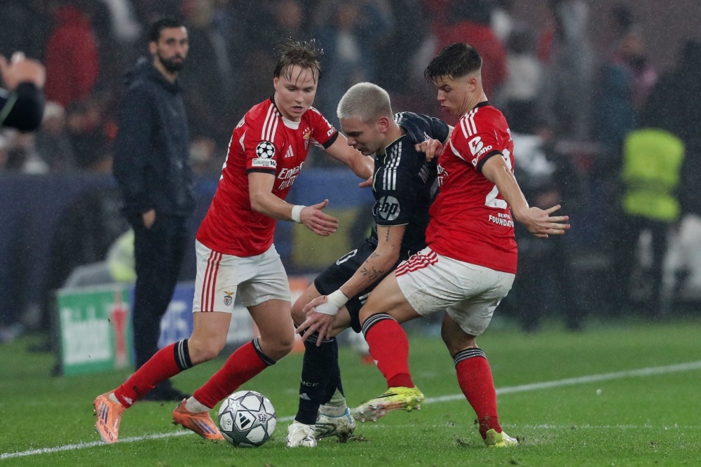 Bao dong do cho Mastantuono tai Real Madrid hinh anh