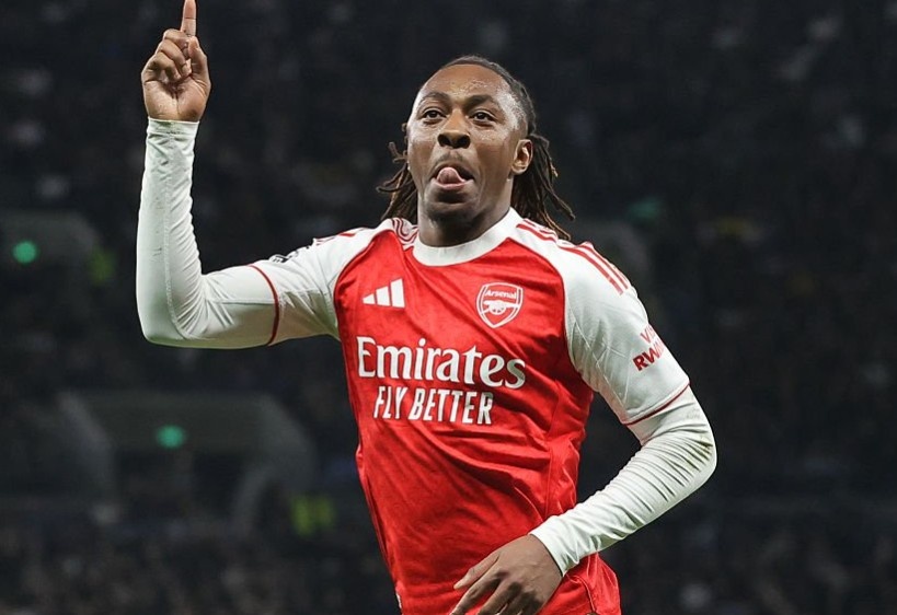 Eze di vao lich su trong tran thang cua Arsenal hinh anh