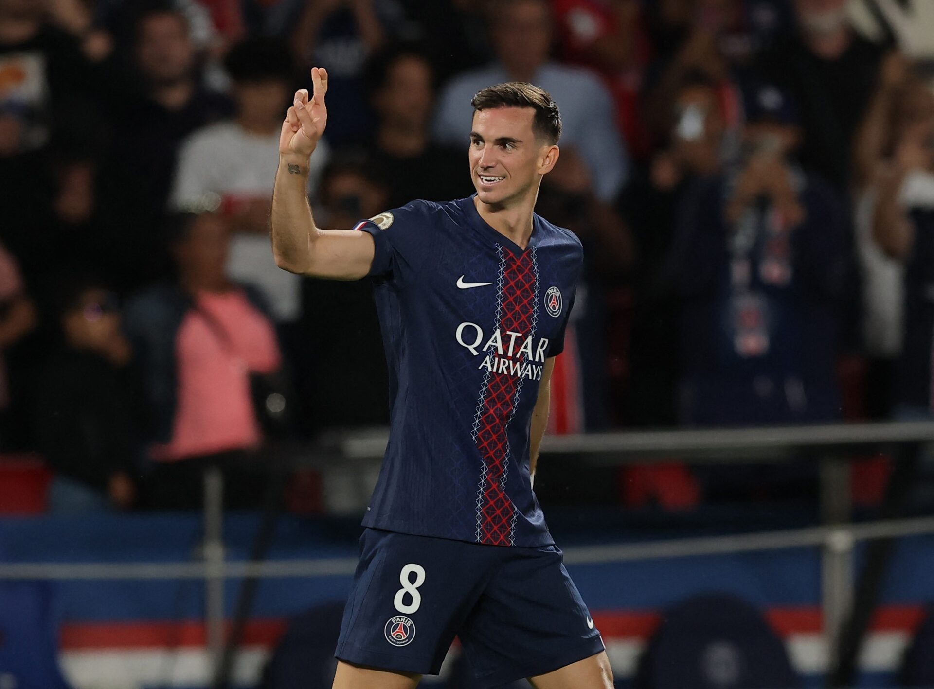 Bi an dau goi cua Fabian Ruiz hinh anh