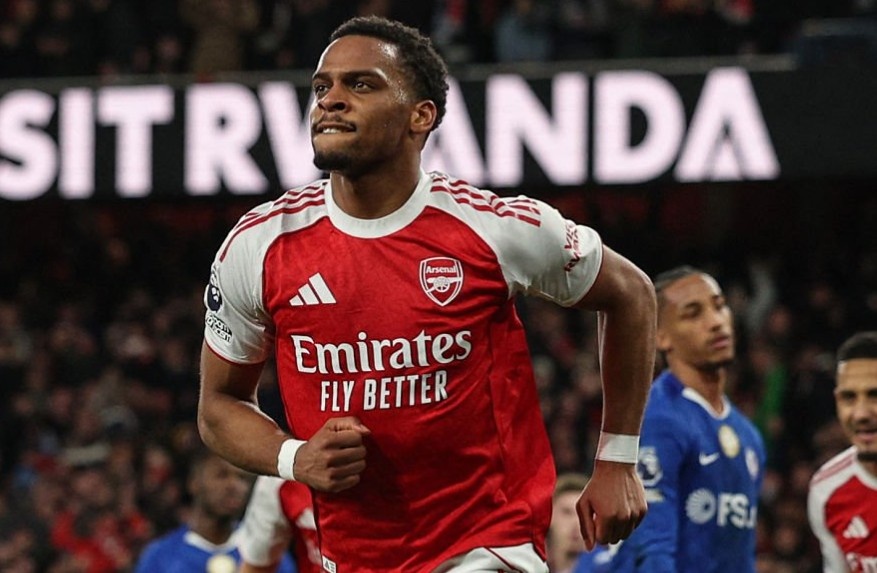 Arsenal ha Chelsea trong tran cau co 3 ban tu phat goc hinh anh