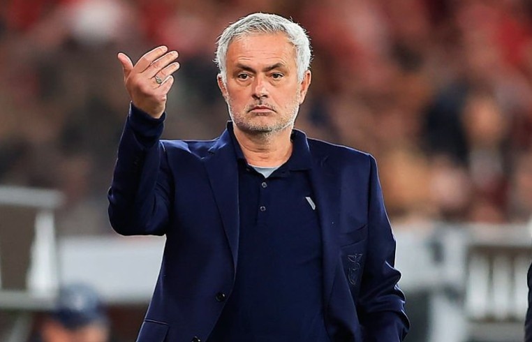 Doi duy nhat bat bai o chau Au mua nay hinh anh