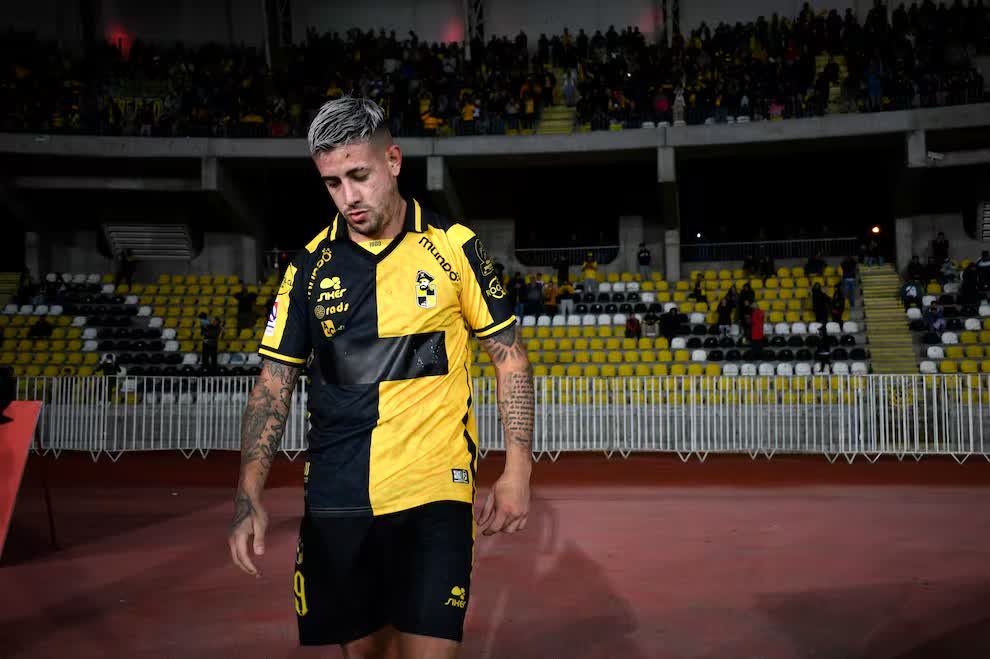 Dong thai la cua cau thu Malaysia sau an phat tu CAS hinh anh