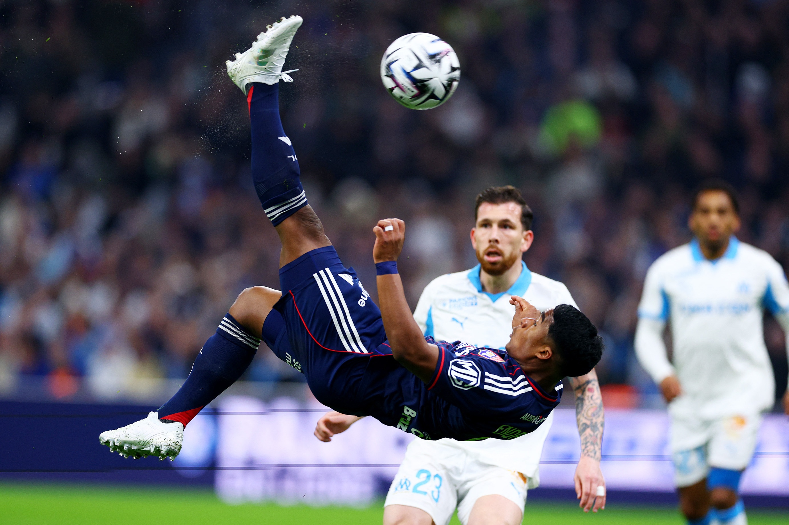 Endrick bi la o trong tran hoa cua Lyon hinh anh