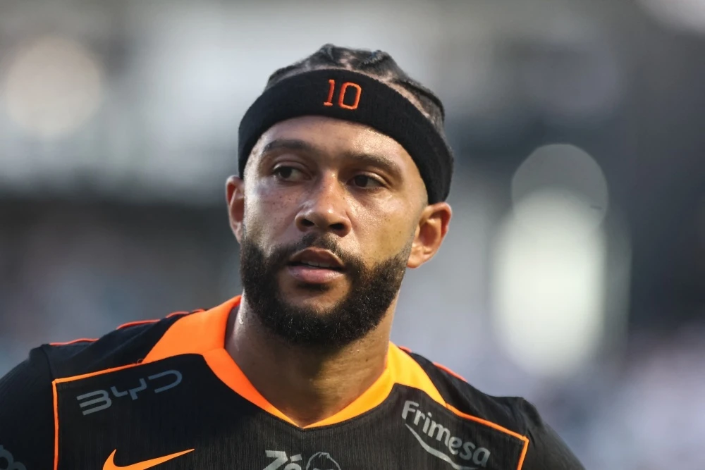 Scandal moi nhat cua Depay hinh anh