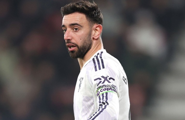 Loi de nghi gia 60 trieu euro danh cho Fernandes hinh anh