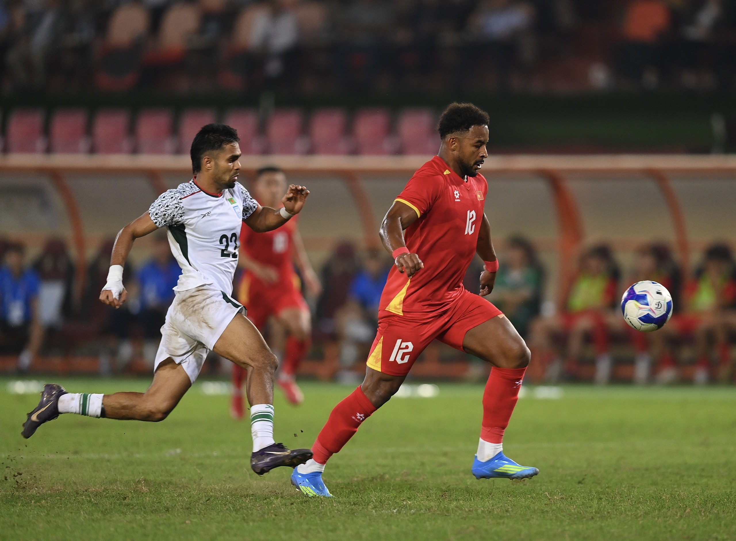 Xuan Son noi duoc, lam duoc? hinh anh