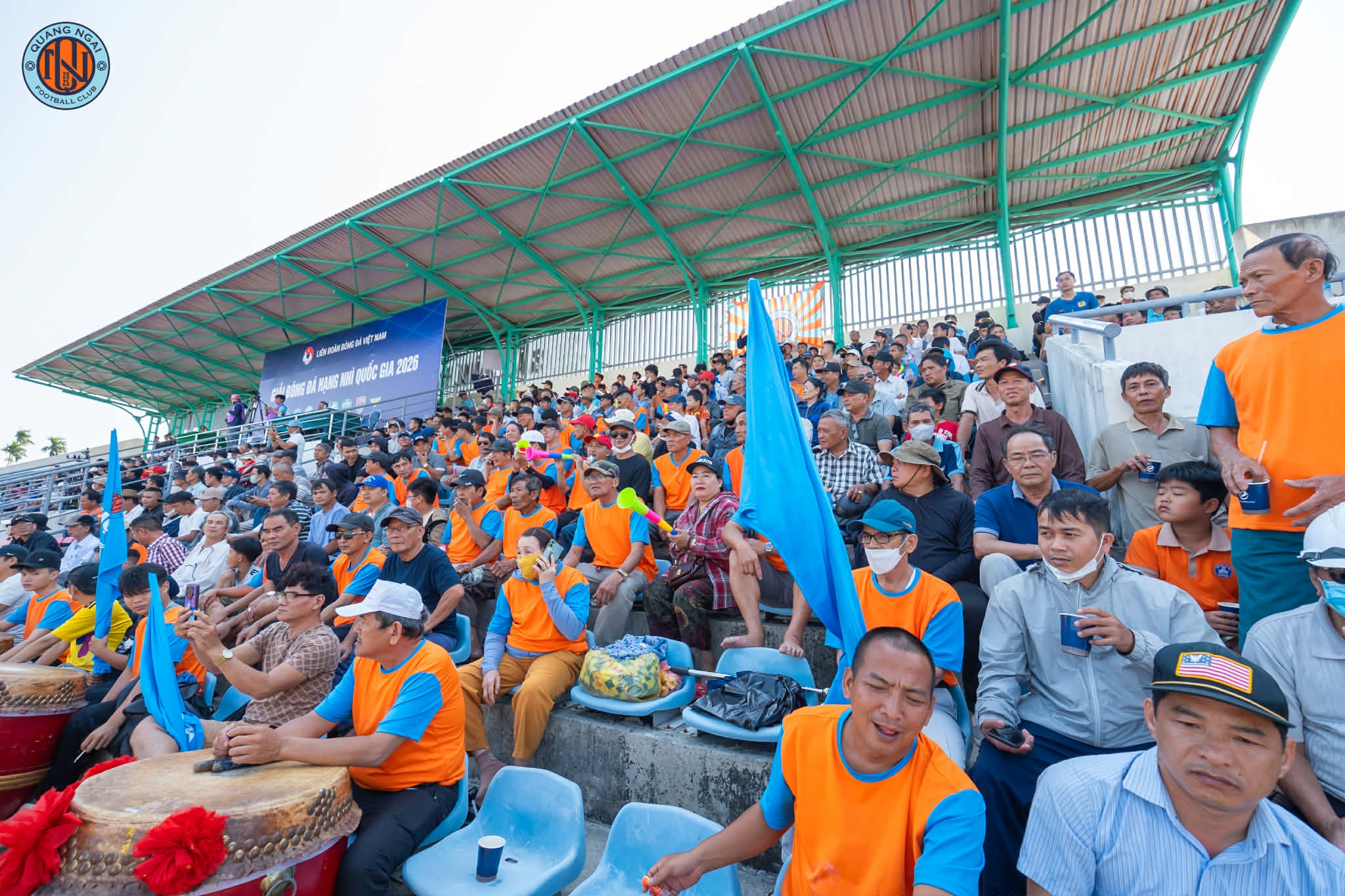 CLB Quang Ngai anh 2