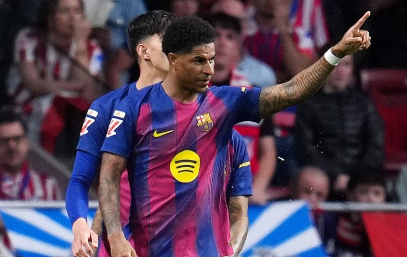 Rashford toa sang giup Barca dinh doat cuoc dua vo dich hinh anh