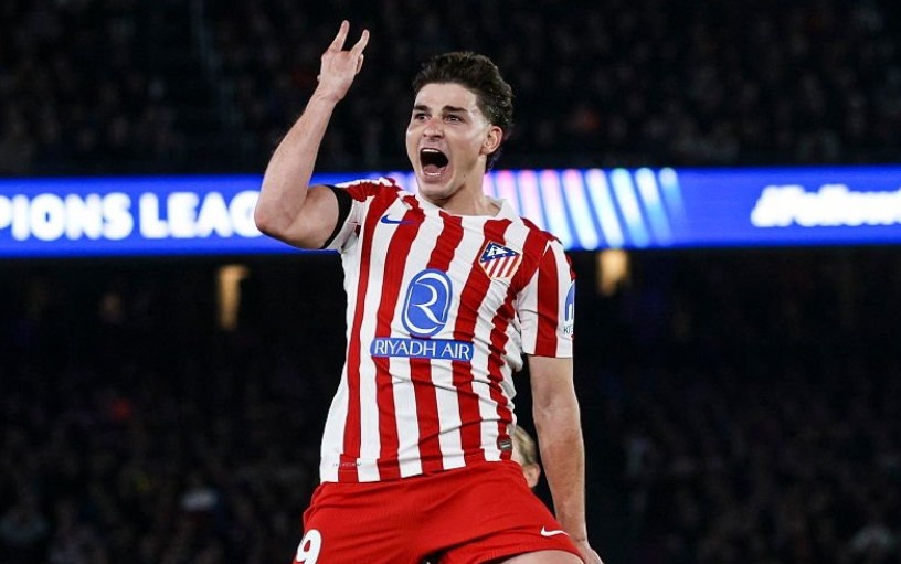 Julian Alvarez di vao lich su hinh anh