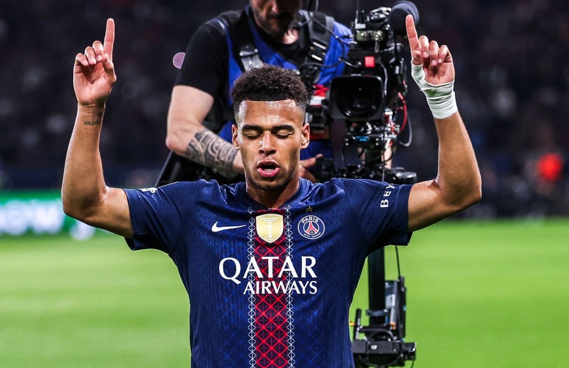 Sao tre sinh nam 2005 de doa ngai vang cua Mbappe hinh anh