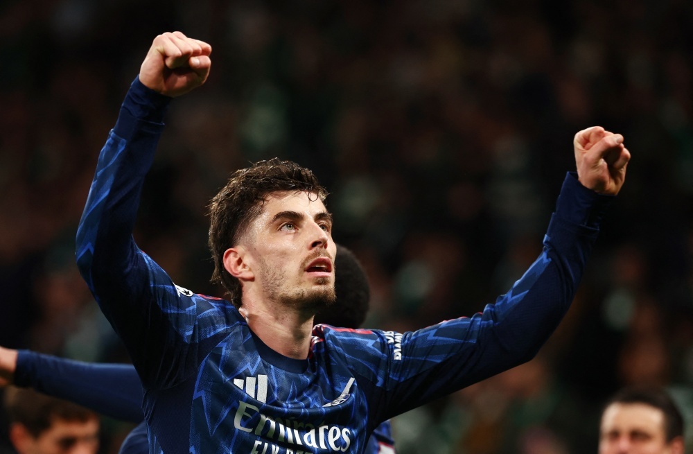 Arsenal kich hoat 'song sat' Gyokeres - Havertz hinh anh