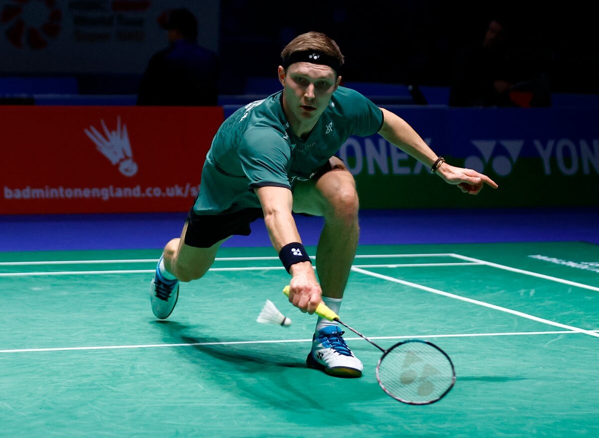 Huyen thoai cau long Axelsen giai nghe hinh anh