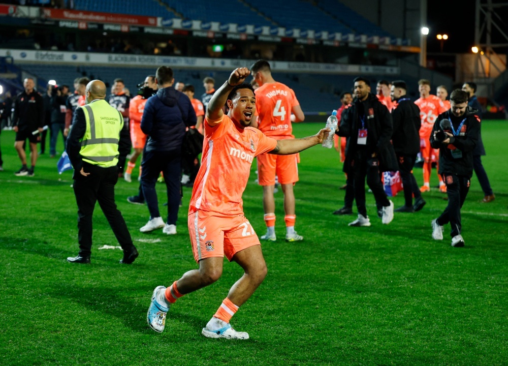 Coventry doi doi nho Premier League hinh anh